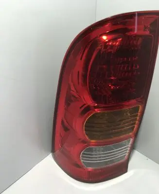Toyota Hilux (AN10, AN20, AN30) Rear/tail lights 1369 7124
