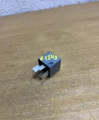 Mercedes-Benz ML W164 Other relay A0025422619 F1845