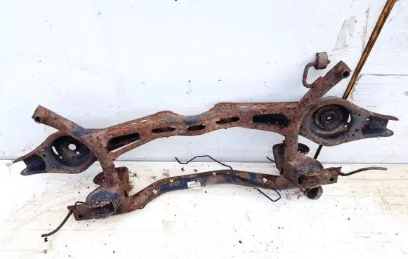 Volkswagen Golf V Rear subframe 