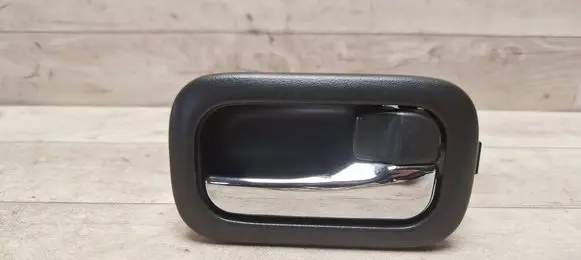 Nissan X-Trail T30 Front door interior handle 