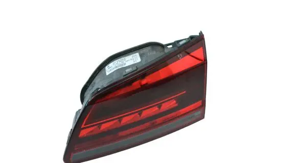 Trunk/boot side trim panel