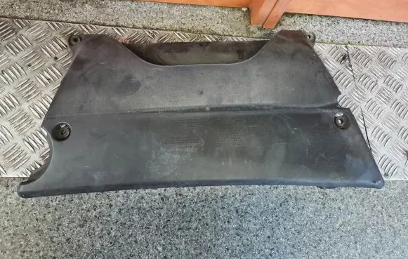 BMW X5 E53 Intercooler air guide/duct channel