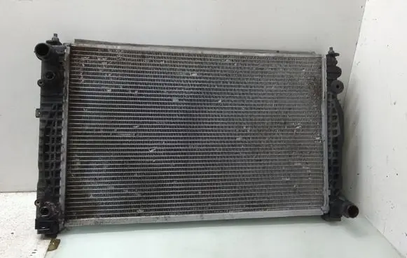 Skoda Superb B5 (3U) Coolant radiator 8D0121251