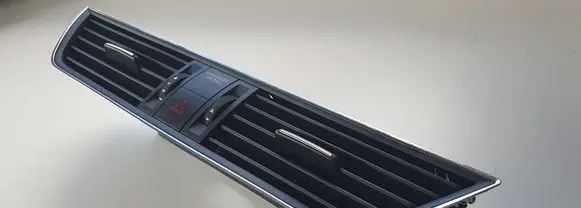 Skoda Superb B8 (3V) Dash center air vent grill