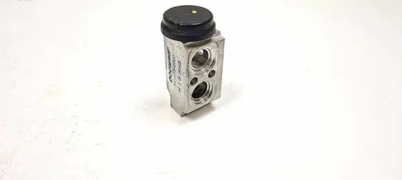 Hyundai i40 Air conditioning (A/C) expansion valve T416230790