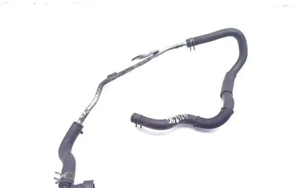 Toyota Avensis T270 Engine coolant pipe/hose