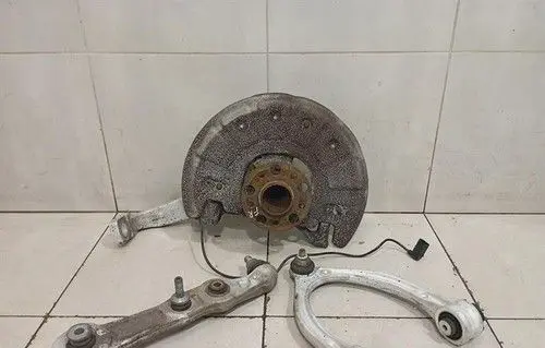 Mercedes-Benz C W205 Front wheel bearing hub A2053306704