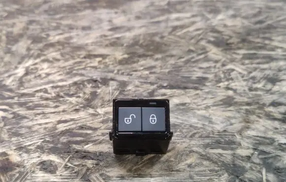 Jaguar XE Central locking switch button GX7314017EC