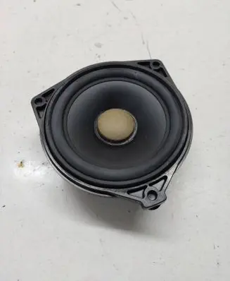 Mercedes-Benz GLS X167 Panel speaker A2318201302 8927007902a