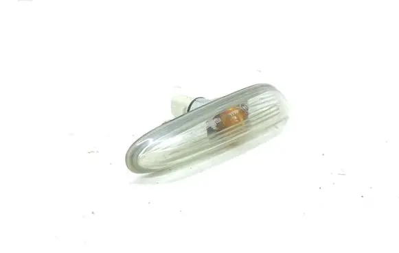 BMW 5 E60 E61 Front fender indicator light