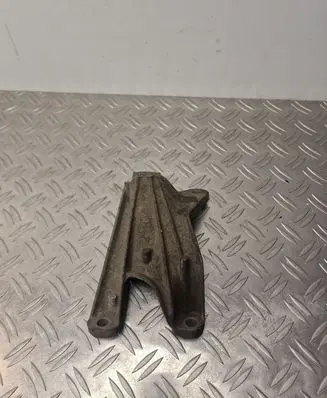 Audi A8 S8 D3 4E Engine mounting bracket 4E0199307BF