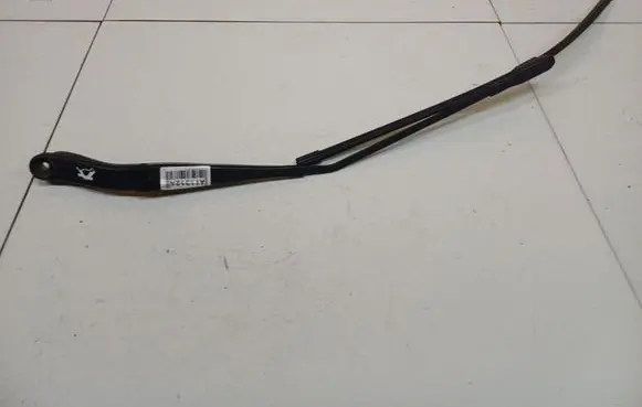 Mercedes-Benz A W169 Front wiper blade arm 
