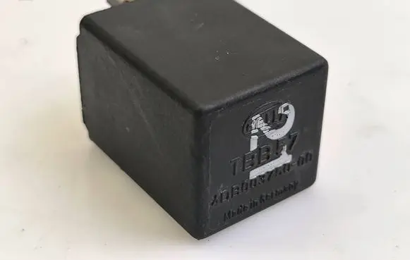 Audi A6 S6 C4 4A Other relay 11953227D J5909J945B 4949A31