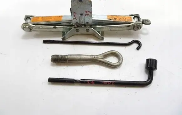 Nissan Qashqai Lift Jack 99550EQ56C MAX1050XG