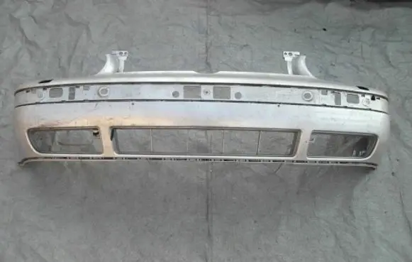 Volkswagen Golf IV Front bumper 1j0807221