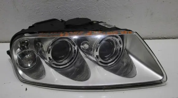 Volkswagen Touareg I Headlight/headlamp
