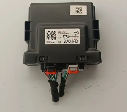 Opel Insignia B Parking PDC control unit/module 13517788
