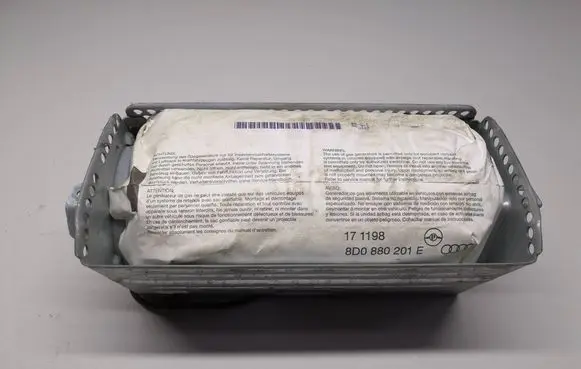 Audi A4 S4 B5 8D Passenger airbag 171198 8D0880201E