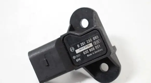 Audi A5 8T 8F Air pressure sensor 03C906051 0261230095