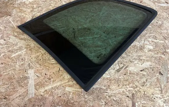 Opel Zafira A Rear side window 43R009649