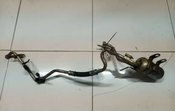 Ford Focus C-MAX Air conditioning (A/C) pipe/hose
