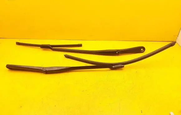 BMW 7 G11 G12 Front wiper blade arm 7357315 7357303