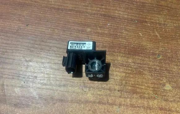 Renault Scenic II - Grand scenic II Airbag deployment crash/impact sensor 8200411025 601298200