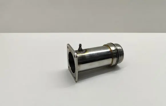 BMW 5 E60 E61 EGR valve 11717804352 7804352 11718479604