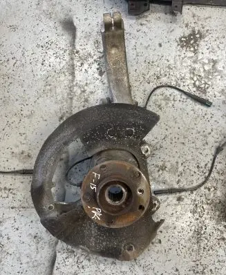 BMW X5 F15 Front wheel hub 6773783 161935301