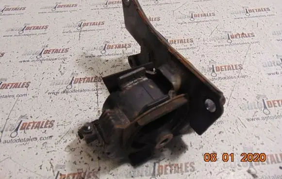 Toyota Corolla Verso AR10 Engine mount bracket