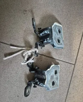 Dacia Duster II Rear door hinge set 
