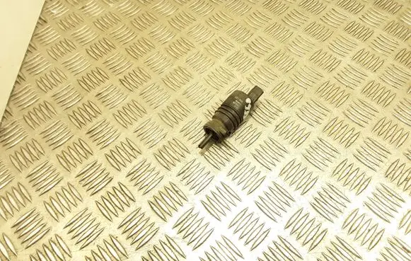 Mercedes-Benz E W211 Windscreen/windshield washer pump