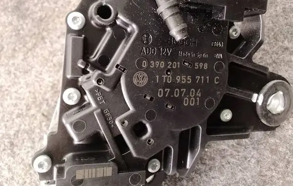 Volkswagen Caddy Rear window wiper motor 0390201598 1T0955711C