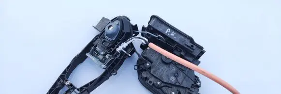 BMW 5 G30 G31 G38 Front door lock 7477685 18283810 9881773