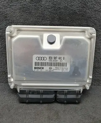 Audi A6 S6 C5 4B Engine control unit/module 8E0907401Q 0281011135