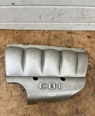 Mercedes-Benz E W210 Engine cover (trim) A6110100467