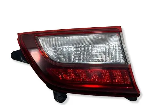 Subaru Outback (BS) Tailgate rear/tail lights 