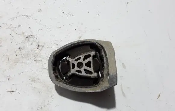 Volvo S90, V90 Gearbox mount 31330592