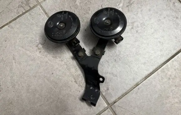 Volkswagen Amarok II Horn signal
