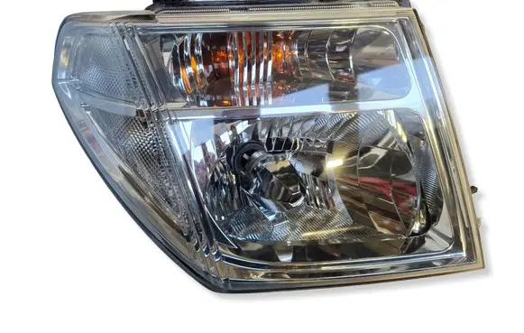Nissan Pathfinder R51 Headlight/headlamp 26010EB380