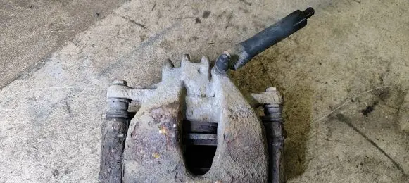 Peugeot 308 Front brake caliper