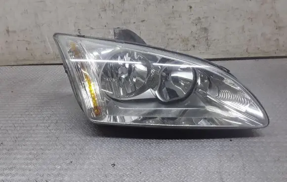 Ford Focus Headlight/headlamp 4M5113W029