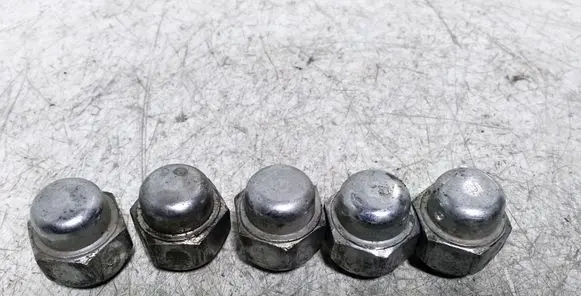 Mazda 3 I Nuts/bolts 