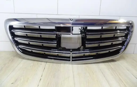 Mercedes-Benz S X222 Maybach Front bumper upper radiator grill A2228802500