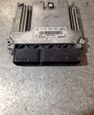 Opel Zafira C Engine control unit/module 55585024 55579447 0281018769