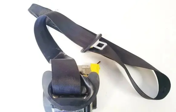 Volkswagen Golf V Front seatbelt 602213500