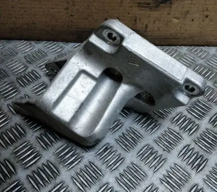 Hyundai Kona I Engine mounting bracket