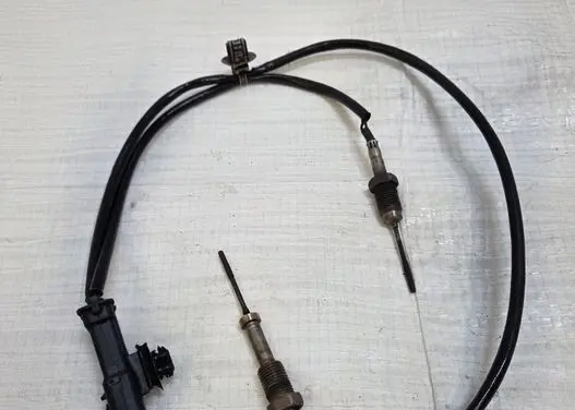 Opel Crossland X Exhaust gas temperature sensor 9812376480