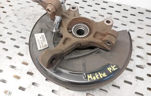 Front wheel hub