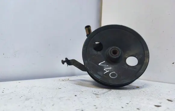 Volvo V40 Power steering pump 26034123